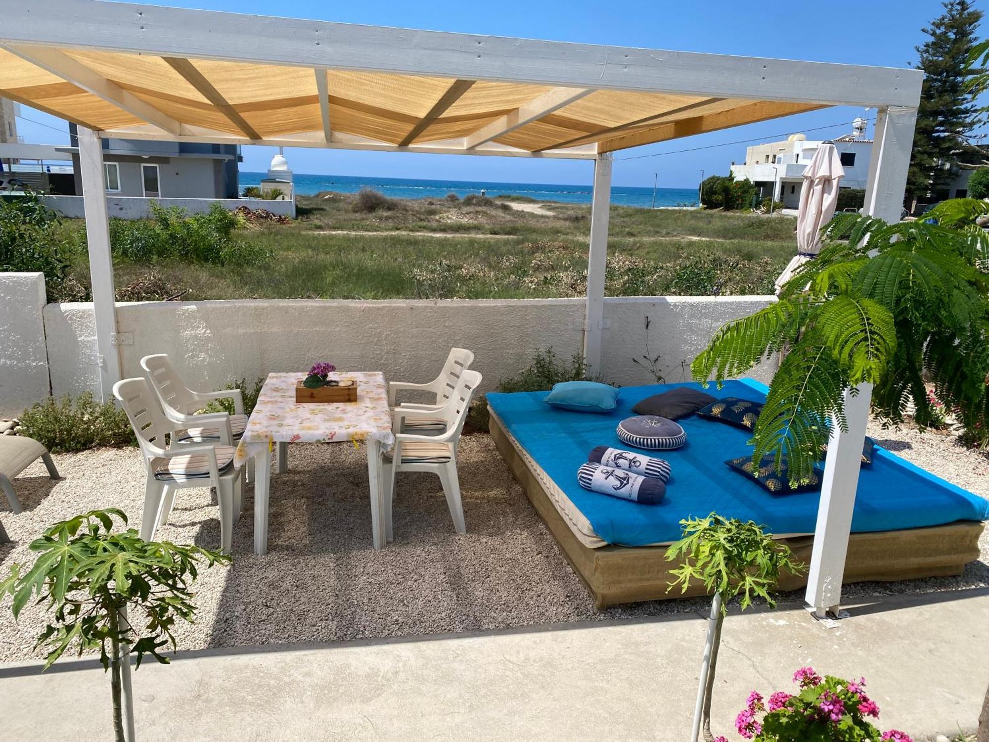 Cozy Beach House Перволія Екстер'єр фото